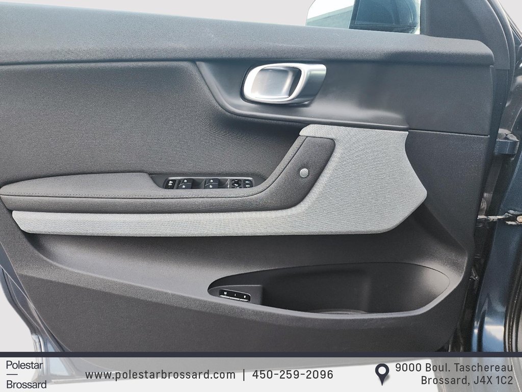 Polestar 2 BASE 2022 à Laval, Québec - 11 - w1024h768px