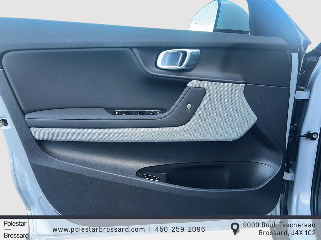 Polestar 2 Plus 2023 à Laval, Québec - 10 - w1024h768px