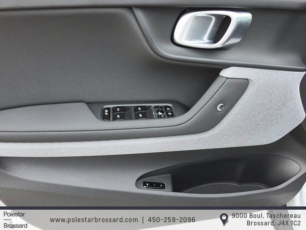 Polestar 2 UNKNOWN 2024 à Laval, Québec - 12 - w1024h768px