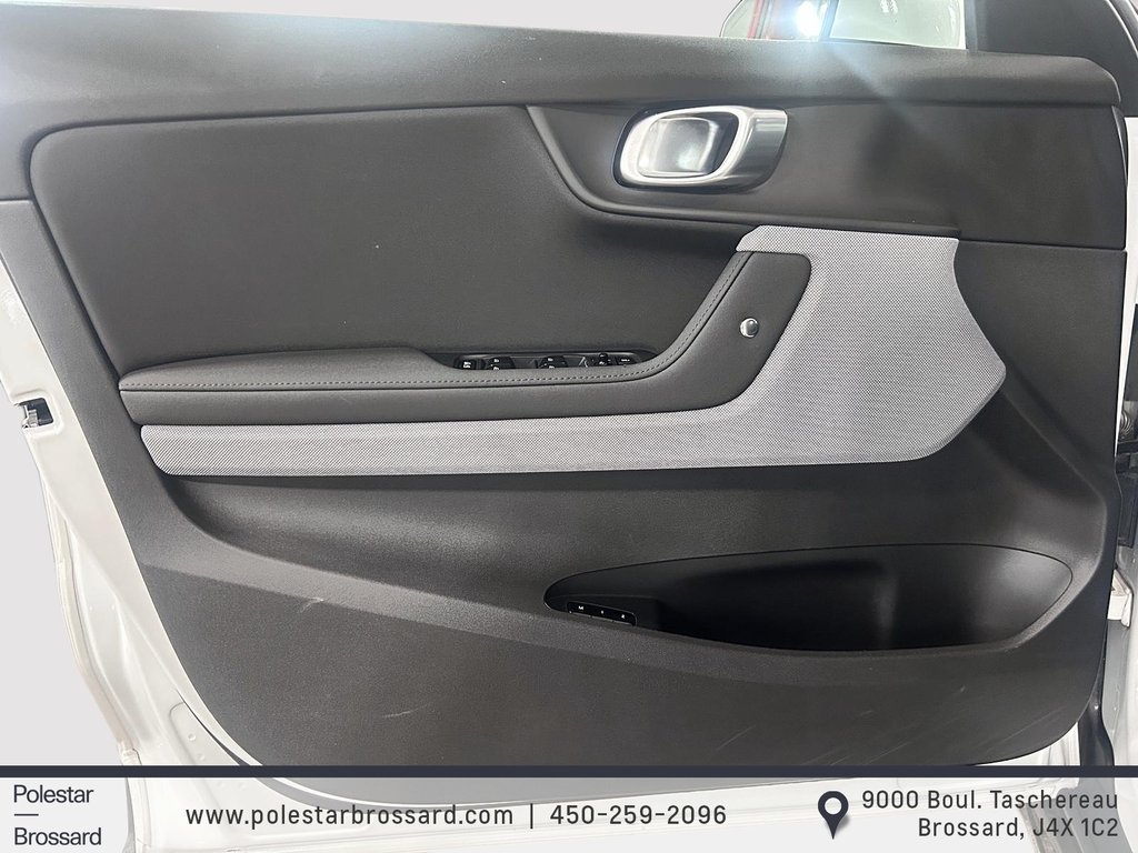 2025 Polestar 2 BASE in Brossard, Quebec - 7 - w1024h768px