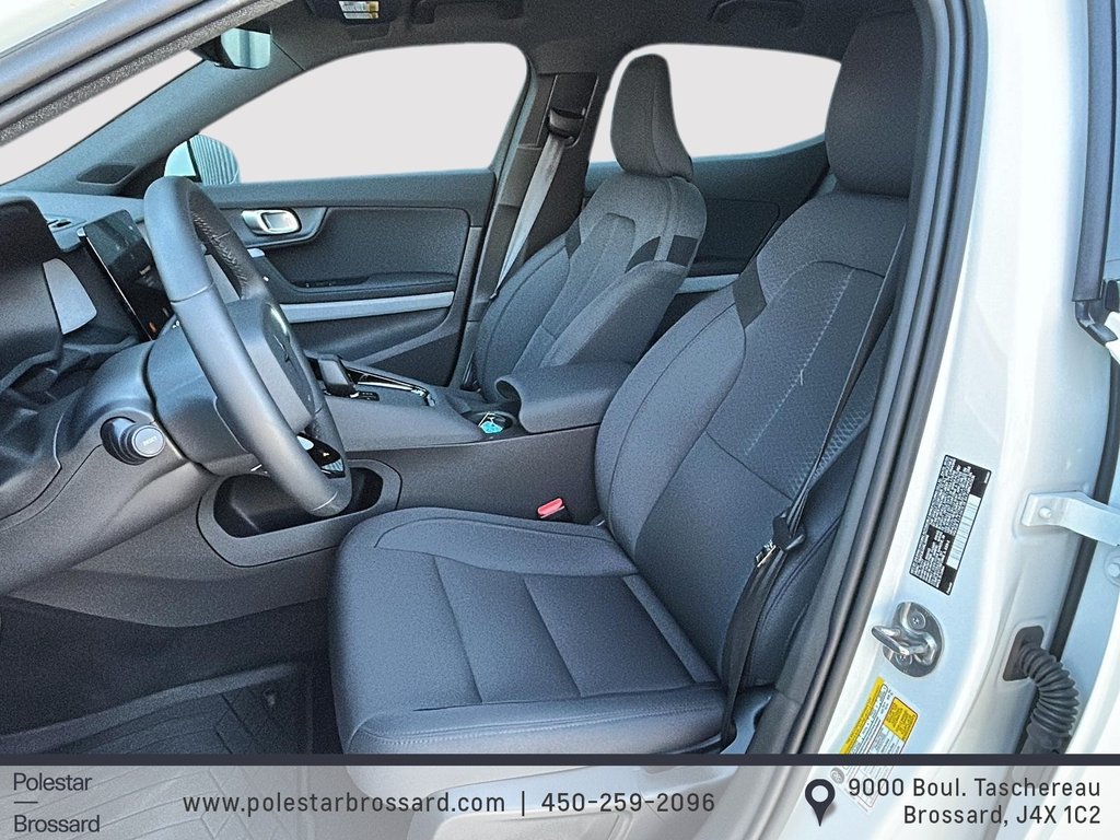 Polestar 2 BASE 2025 à Brossard, Québec - 9 - w1024h768px
