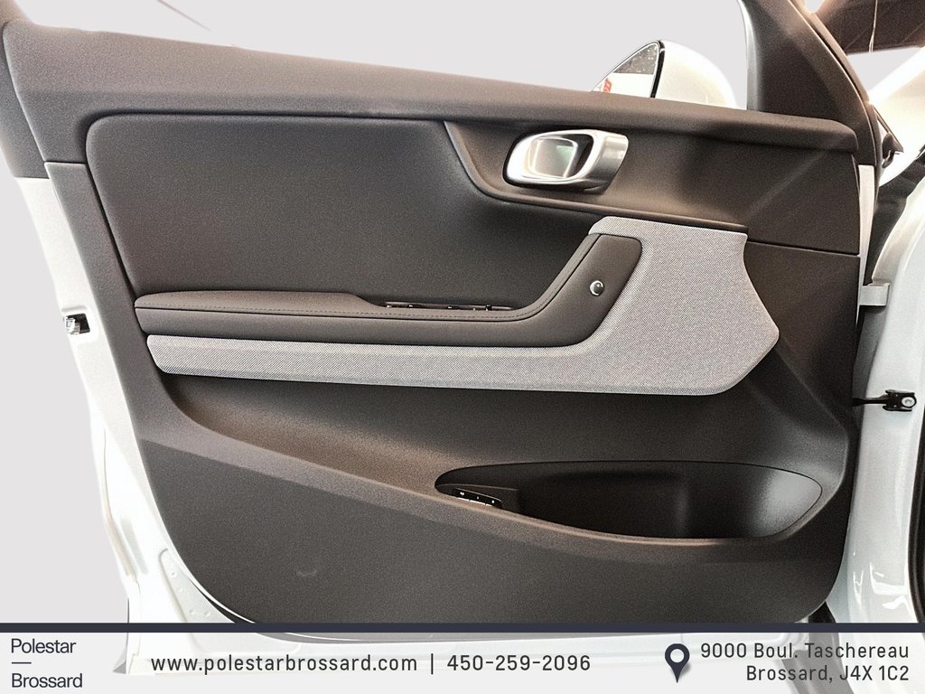 2025 Polestar 2 BASE in Brossard, Quebec - 11 - w1024h768px