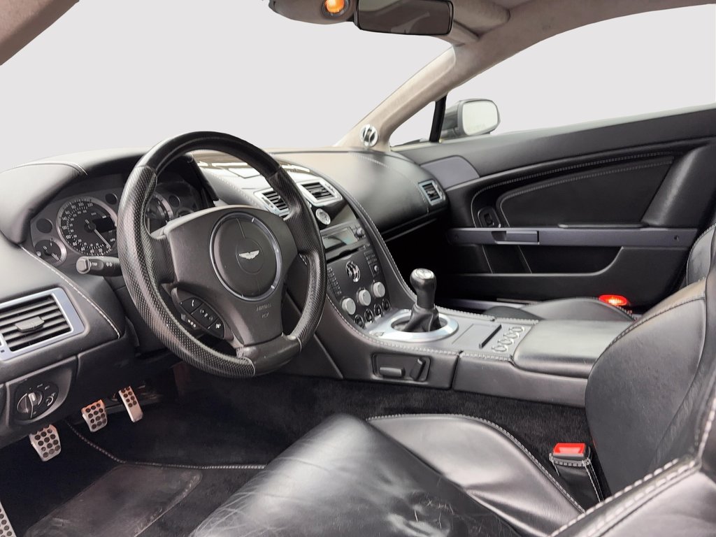 Aston Martin Vantage Manual Black Cherry metallic 2006 à Laval, Québec - 13 - w1024h768px
