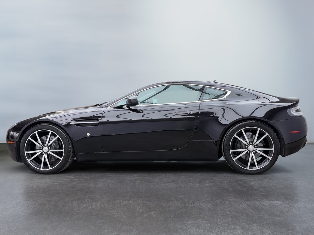 Aston Martin Vantage Manual Black Cherry metallic 2006 à Laval, Québec - 2 - w1024h768px