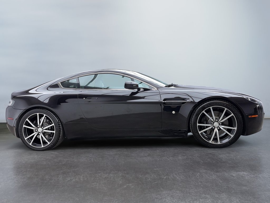Aston Martin Vantage Manual Black Cherry metallic 2006 à Laval, Québec - 6 - w1024h768px