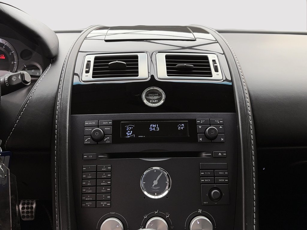 Aston Martin Vantage Manual Black Cherry metallic 2006 à Laval, Québec - 18 - w1024h768px