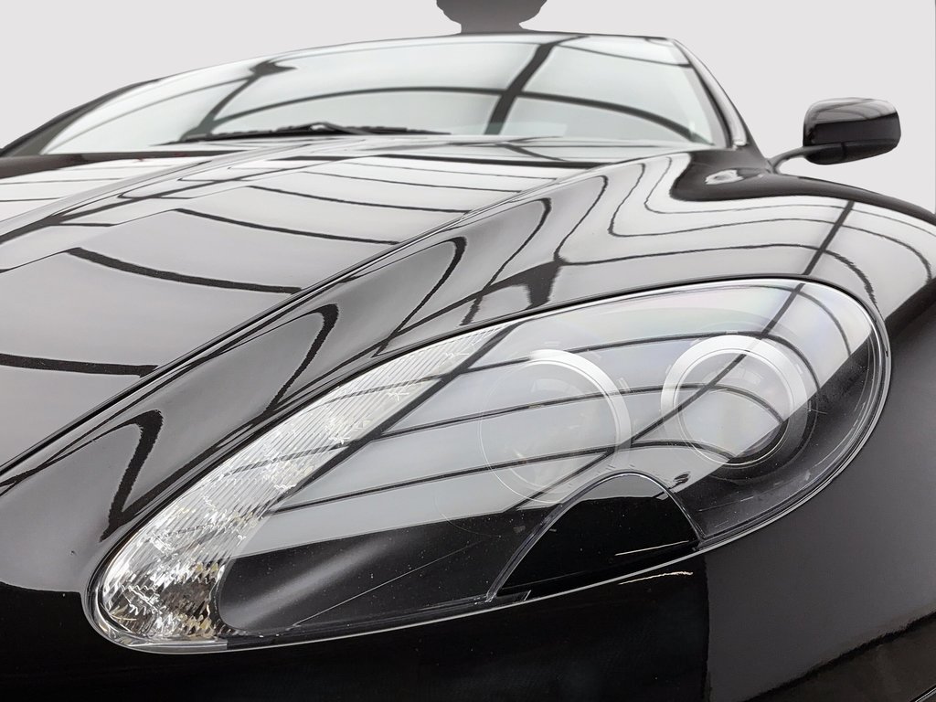Aston Martin Vantage Manual Black Cherry metallic 2006 à Laval, Québec - 11 - w1024h768px