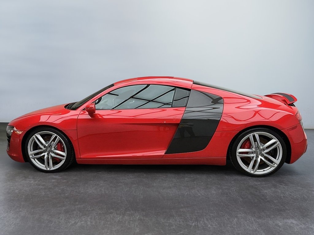 2015  R8 Automatique V8 in Laval, Quebec - 2 - w1024h768px