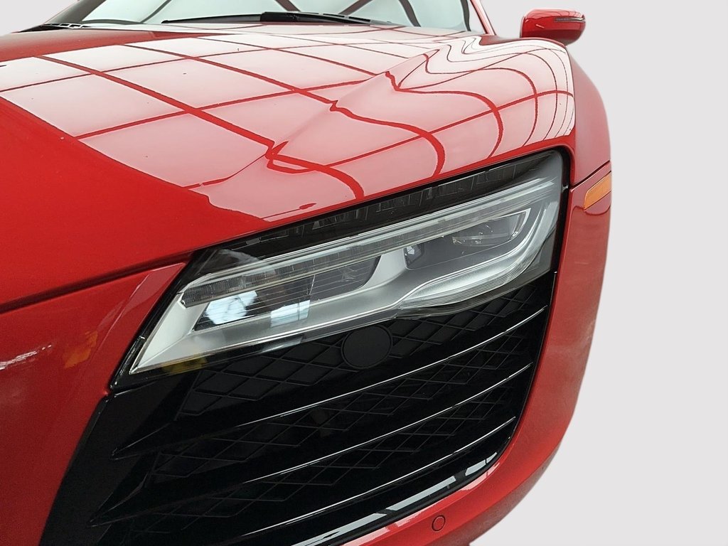 2015  R8 Automatique V8 in Laval, Quebec - 10 - w1024h768px