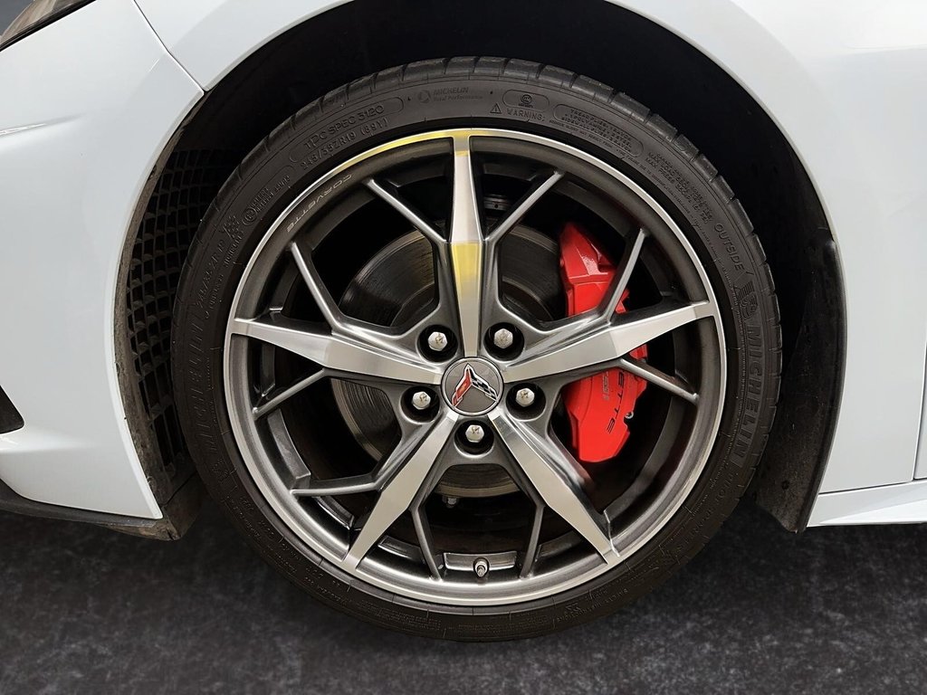 2023  Corvette Z51 Package MATRIX GREY METALLIC in Laval, Quebec - 17 - w1024h768px