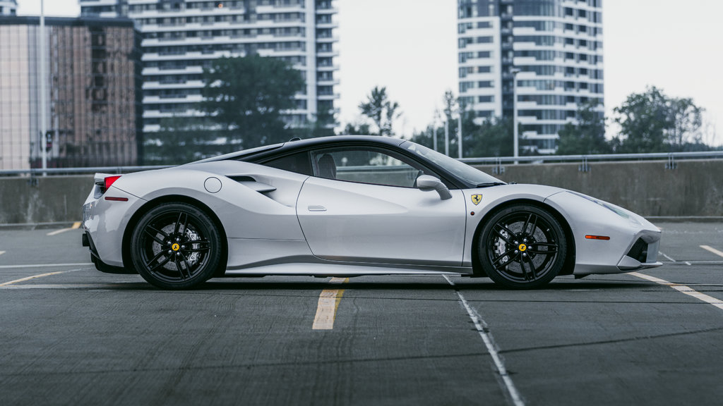 2017  488 GTB 1an garantie Ferrari offert/Carbon steering wheel, in Laval, Quebec - 20 - w1024h768px