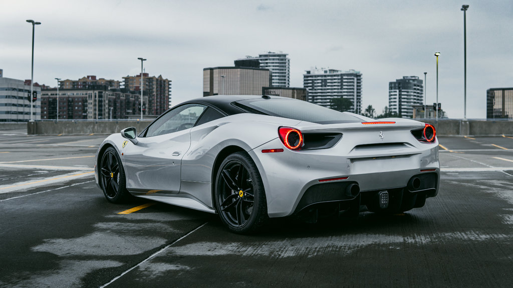 2017  488 GTB 1an garantie Ferrari offert/Carbon steering wheel, in Laval, Quebec - 3 - w1024h768px