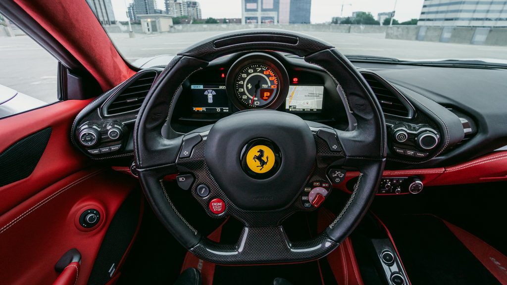 2017  488 GTB 1an garantie Ferrari offert/Carbon steering wheel, in Laval, Quebec - 27 - w1024h768px