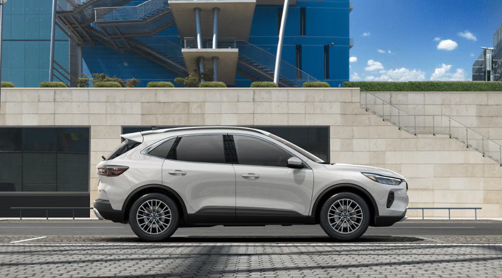 2023 Ford Escape PHEV FWD in Laval, Quebec - 5 - w1024h768px