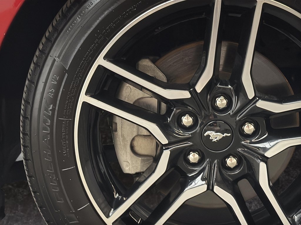 2020 Ford Mustang EcoBoost Convertible in Laval, Quebec - 13 - w1024h768px