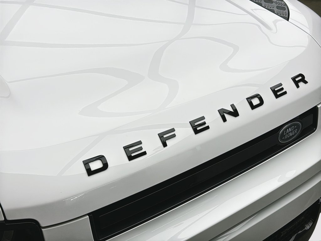 Land Rover Defender 110 X-Dynamic SE AWD 2022 à Laval, Québec - 8 - w1024h768px