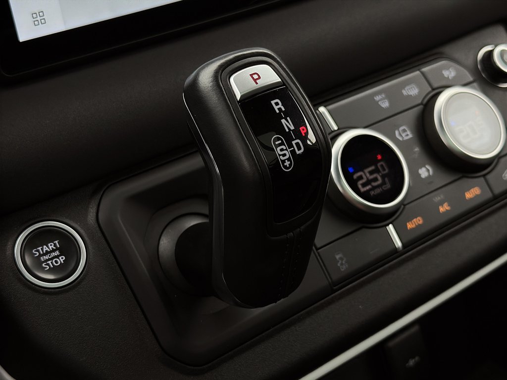 Land Rover Defender 110 X-Dynamic SE AWD 2022 à Laval, Québec - 19 - w1024h768px