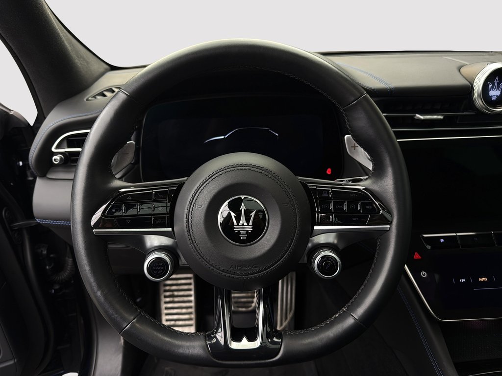 2023 Maserati Grecale Modena AWD in Laval, Quebec - 16 - w1024h768px