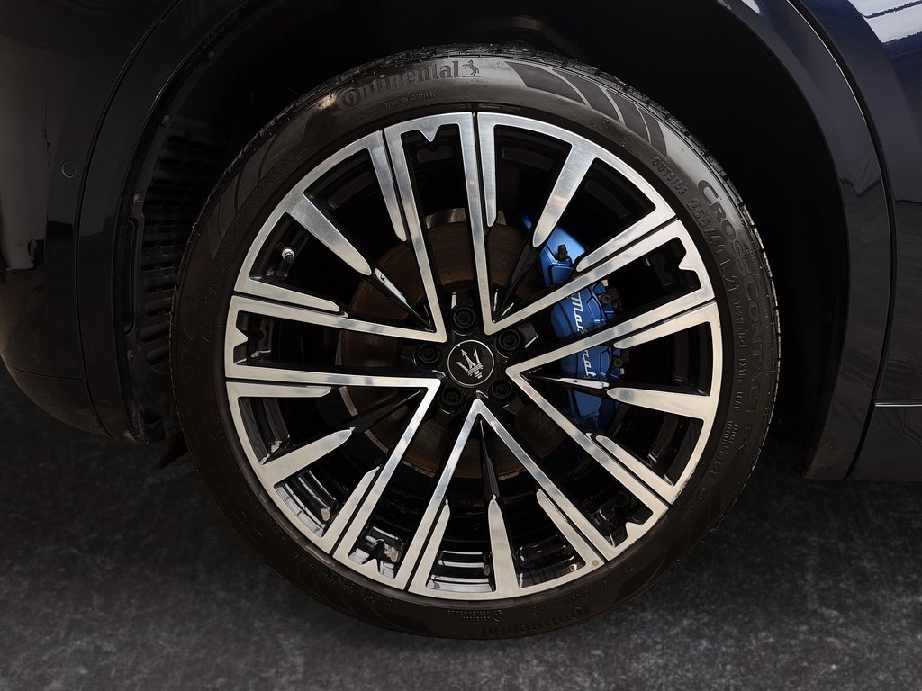 2023 Maserati Grecale Modena AWD in Laval, Quebec - 12 - w1024h768px