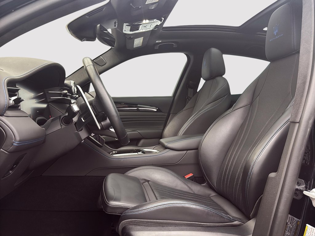 2023 Maserati Grecale Modena AWD in Laval, Quebec - 15 - w1024h768px