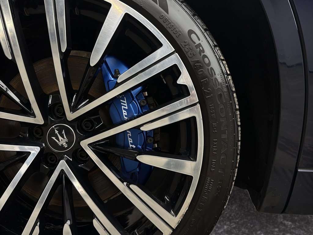 2023 Maserati Grecale Modena AWD in Laval, Quebec - 13 - w1024h768px