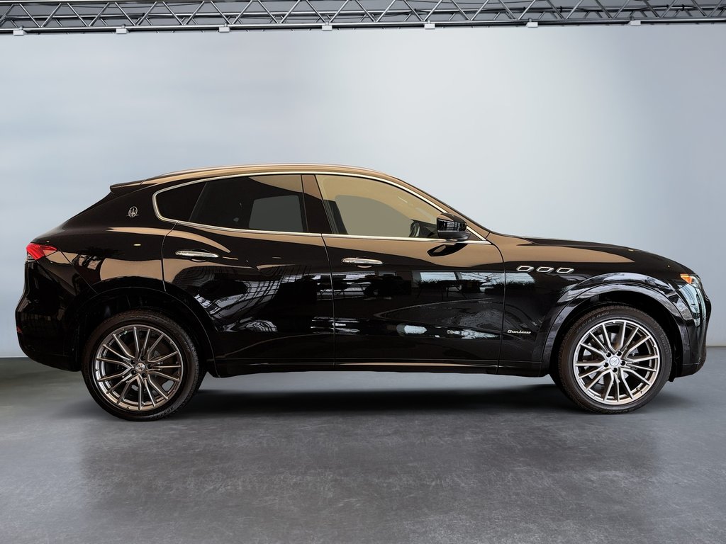 Maserati Levante GranLusso 3.0L 2021 à Laval, Québec - 5 - w1024h768px