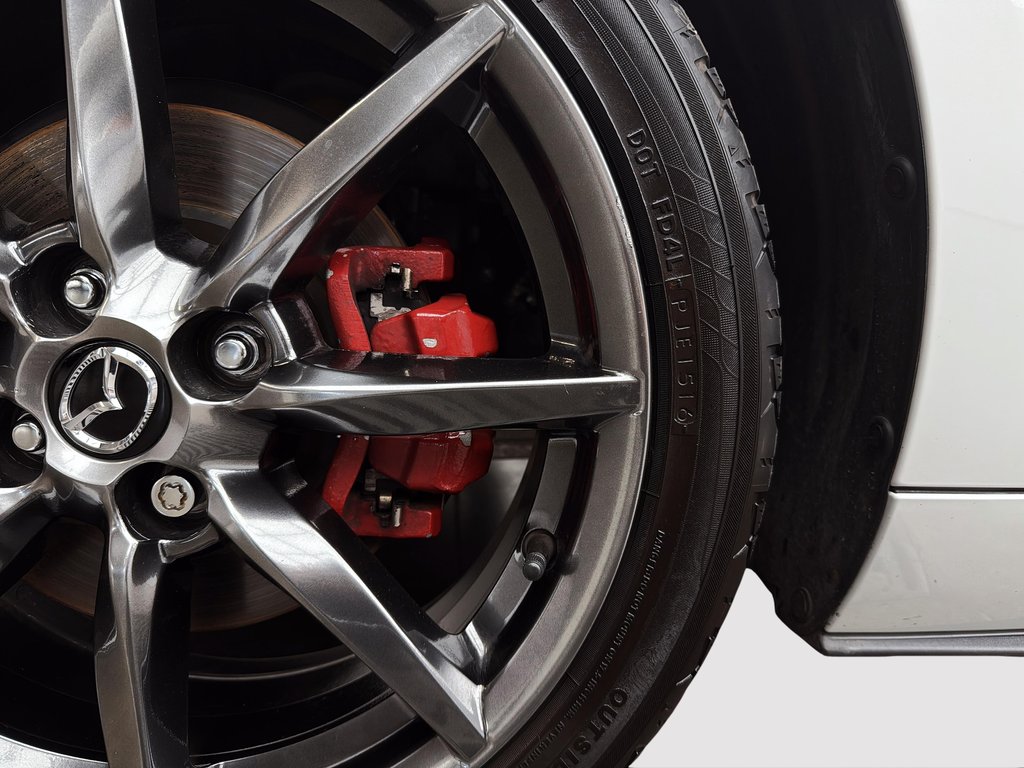 2016 Mazda MX-5 GT convertible manual in Laval, Quebec - 13 - w1024h768px