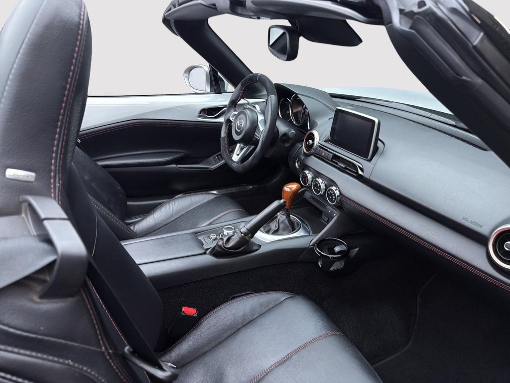 2016 Mazda MX-5 GT convertible manual in Laval, Quebec - 22 - w1024h768px