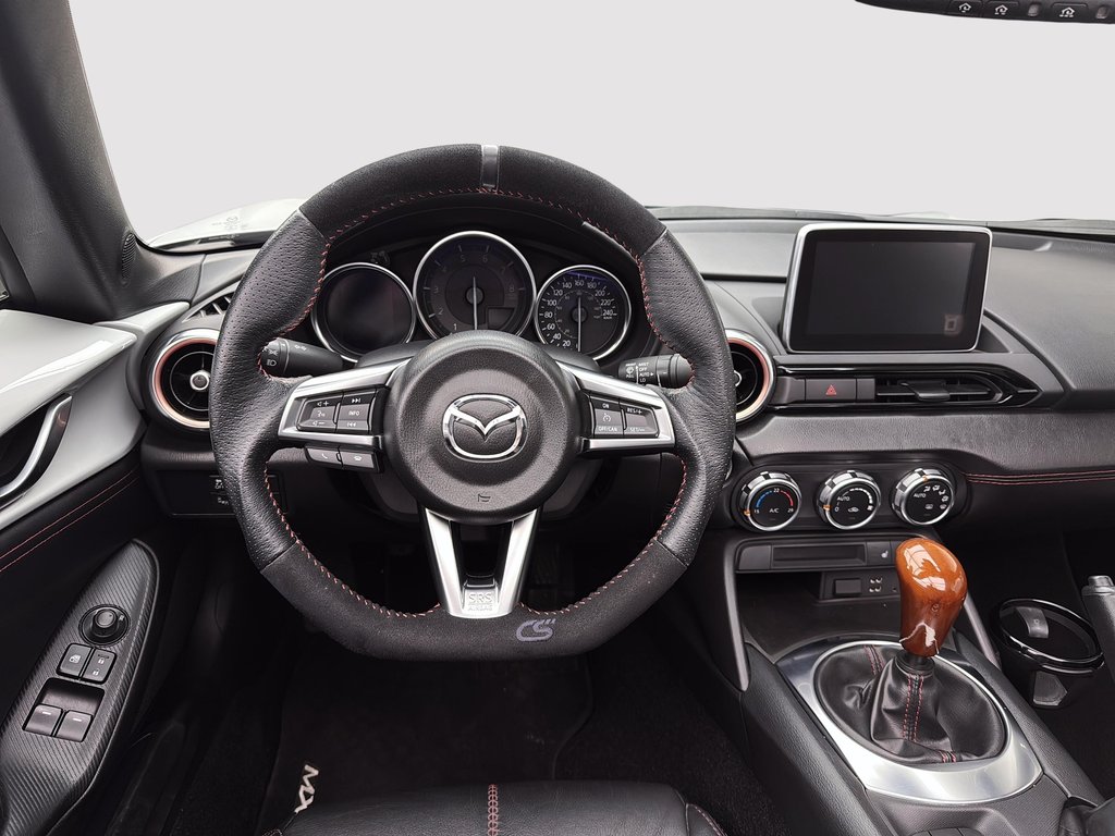 2016 Mazda MX-5 GT convertible manual in Laval, Quebec - 19 - w1024h768px