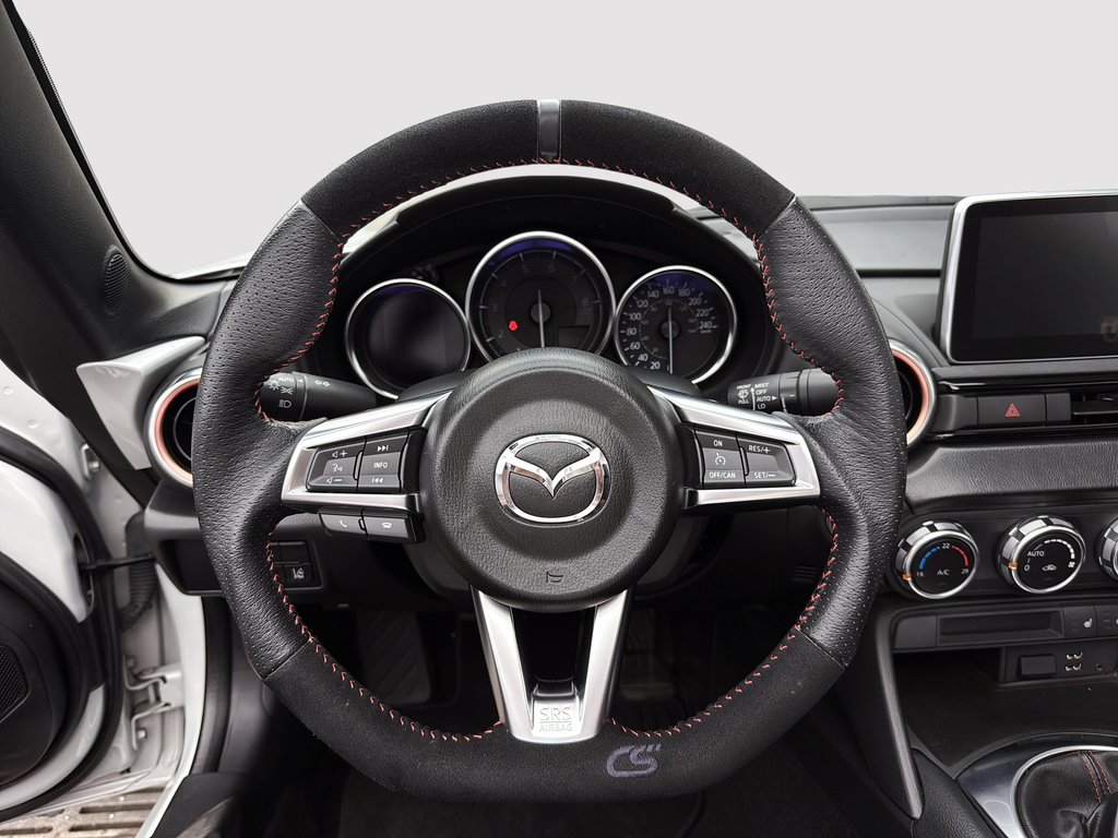2016 Mazda MX-5 GT convertible manual in Laval, Quebec - 14 - w1024h768px