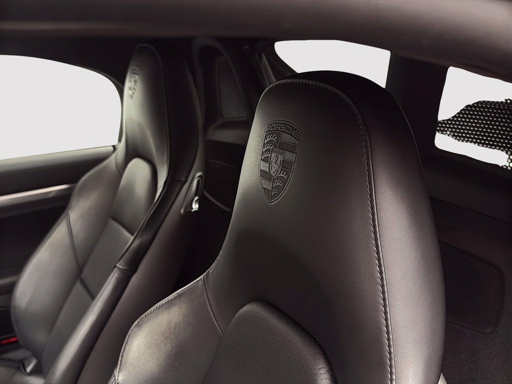2018 Porsche 718 Boxster Manual transmission in Laval, Quebec - 29 - w1024h768px