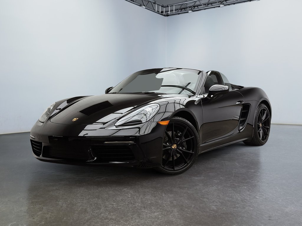 2018 Porsche 718 Boxster Manual transmission in Laval, Quebec - 1 - w1024h768px