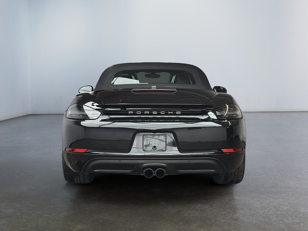 2018 Porsche 718 Boxster Manual transmission in Laval, Quebec - 7 - w1024h768px