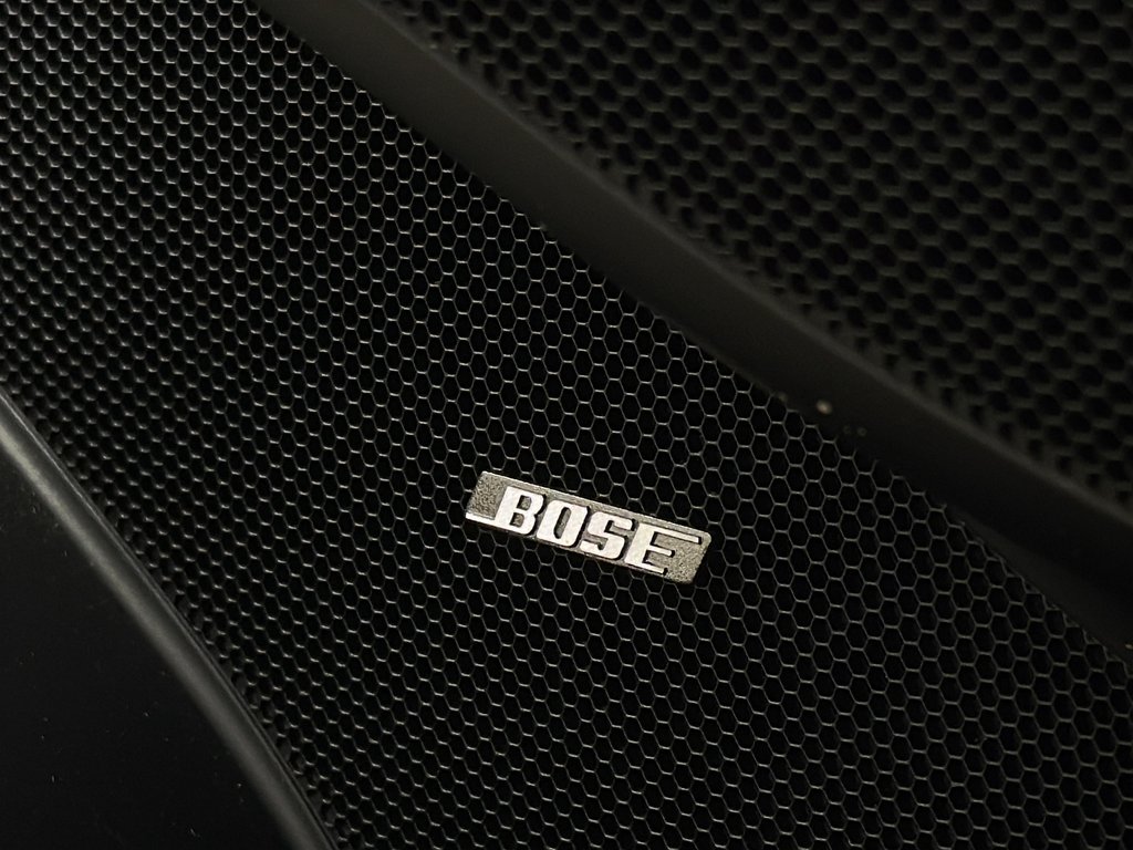 2018 Porsche 718 Boxster Manual transmission in Laval, Quebec - 27 - w1024h768px