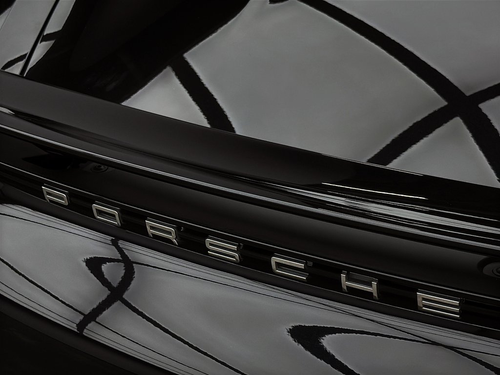 2018 Porsche 718 Boxster Manual transmission in Laval, Quebec - 12 - w1024h768px