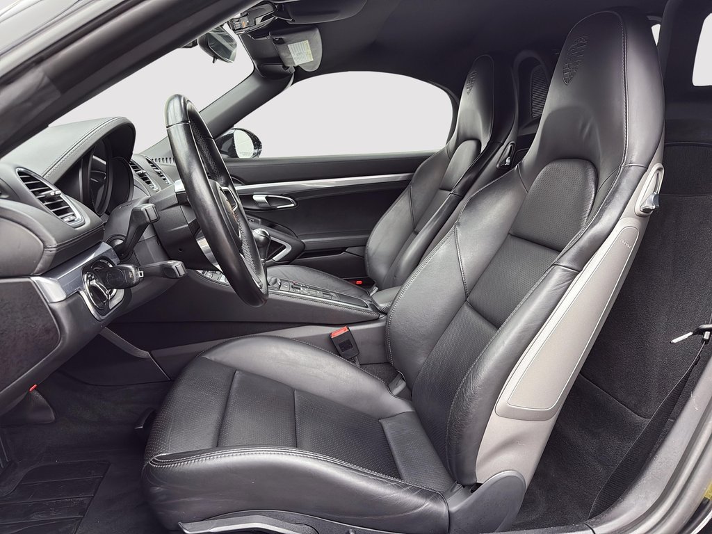 2018 Porsche 718 Boxster Manual transmission in Laval, Quebec - 16 - w1024h768px