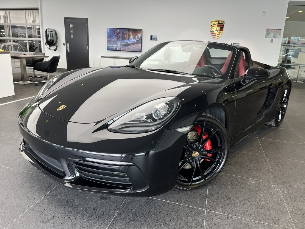 2019  718 Boxster S PDK, Sport Tailpipes, 20 Carrera S Wheels in Laval, Quebec - 1 - w1024h768px