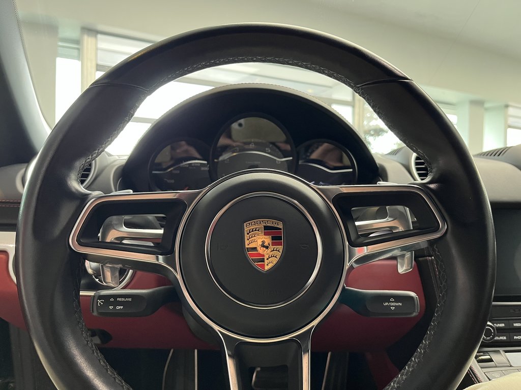 2019  718 Boxster S PDK, Sport Tailpipes, 20 Carrera S Wheels in Laval, Quebec - 18 - w1024h768px