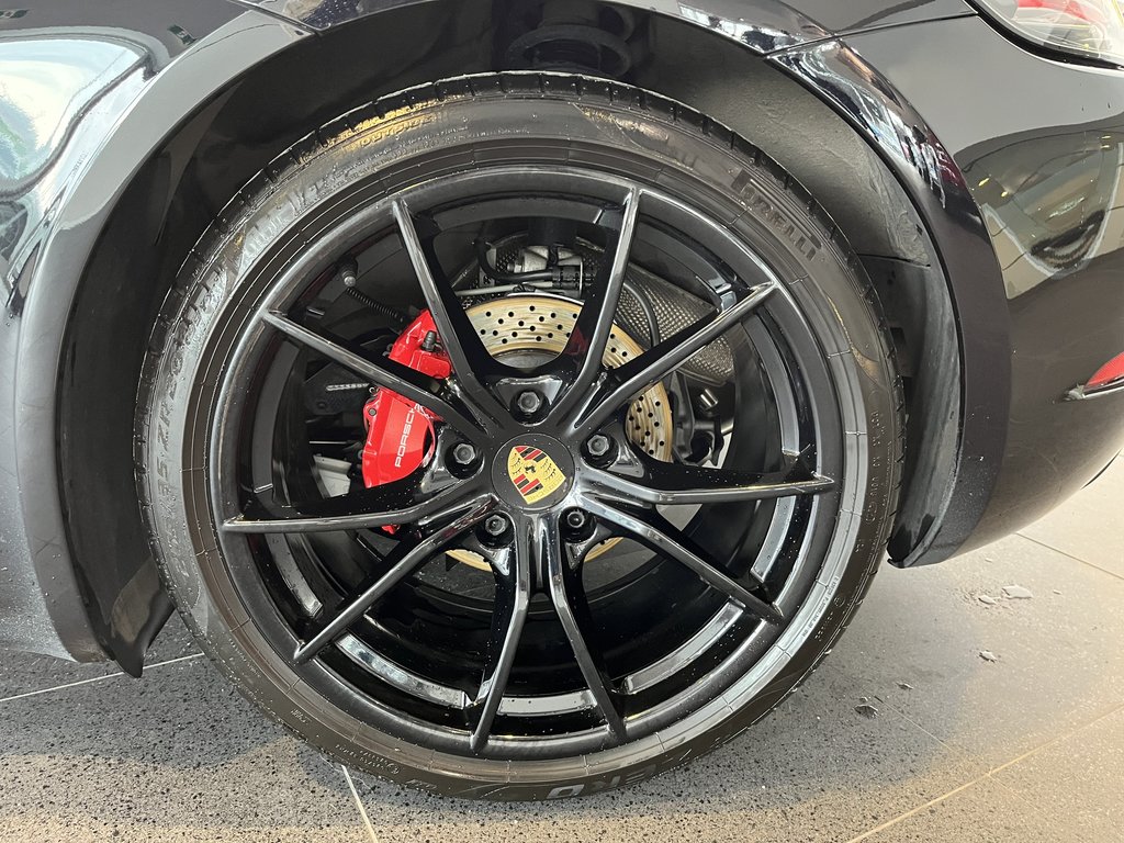 2019  718 Boxster S PDK, Sport Tailpipes, 20 Carrera S Wheels in Laval, Quebec - 13 - w1024h768px