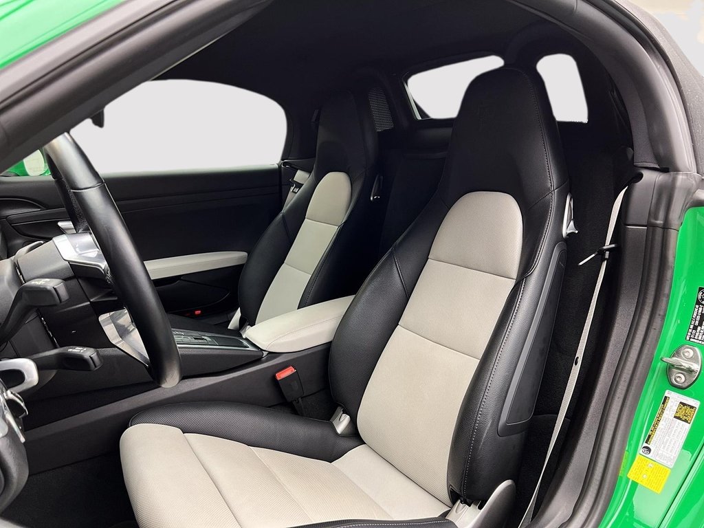 Porsche 718 Boxster S  Burmester, Sport Chrono & Prem Pack, 2023 à Laval, Québec - 20 - w1024h768px