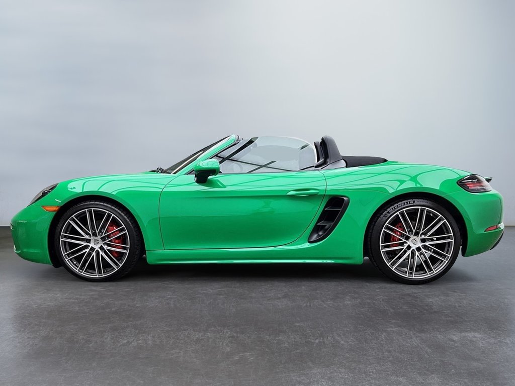 Porsche 718 Boxster S  Burmester, Sport Chrono & Prem Pack, 2023 à Laval, Québec - 2 - w1024h768px