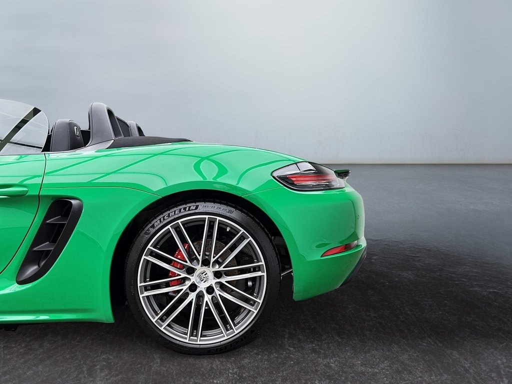 Porsche 718 Boxster S  Burmester, Sport Chrono & Prem Pack, 2023 à Laval, Québec - 16 - w1024h768px