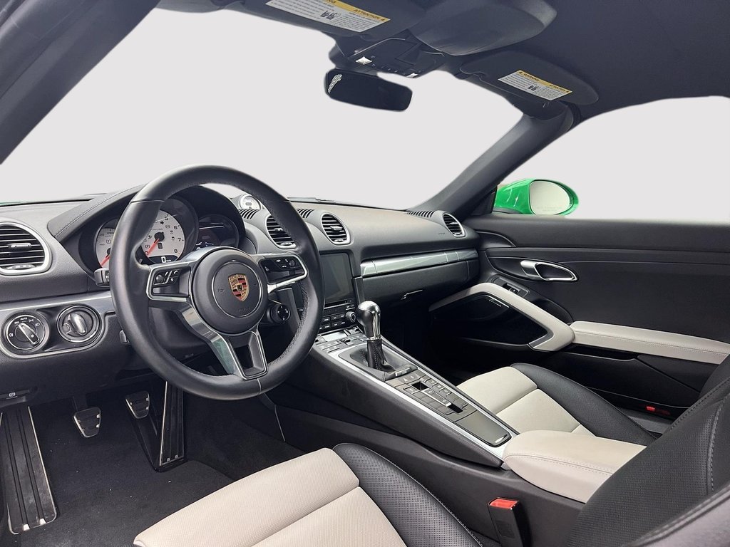 Porsche 718 Boxster S  Burmester, Sport Chrono & Prem Pack, 2023 à Laval, Québec - 19 - w1024h768px