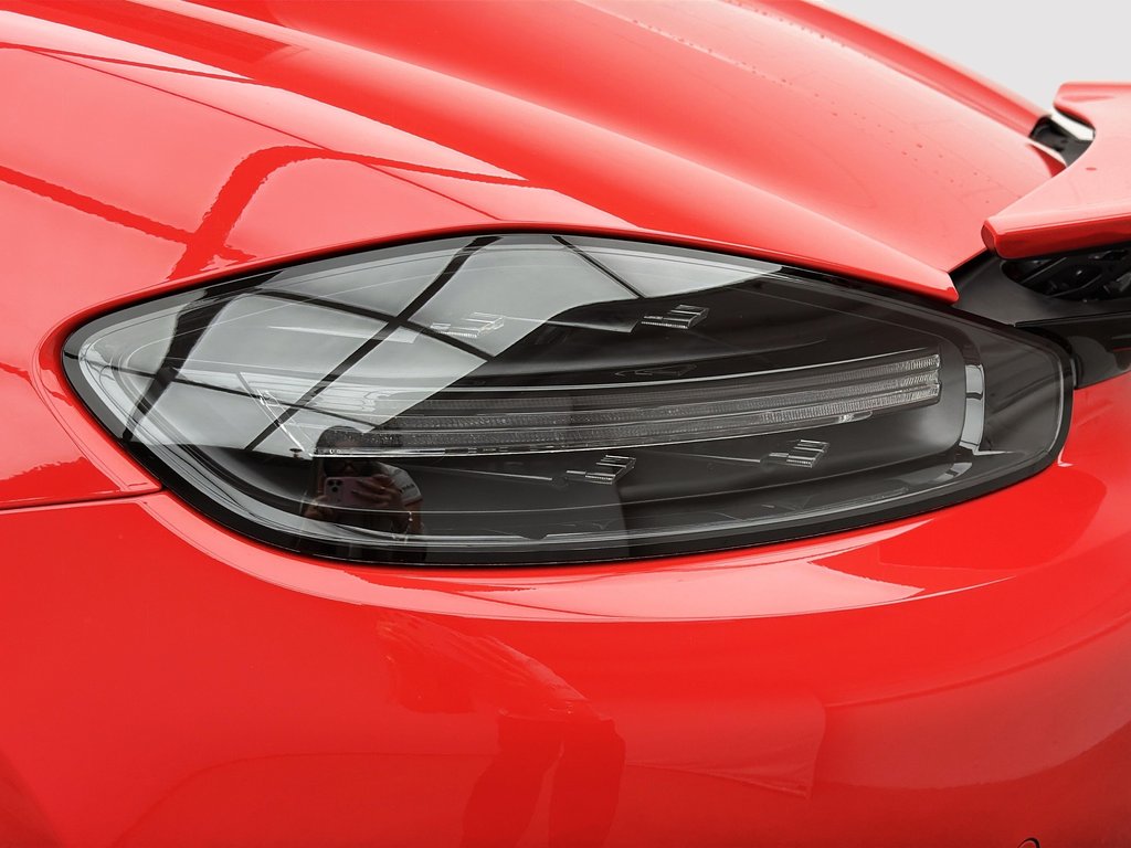 2024 Porsche 718 Boxster GTS 4.0 Roadster in Laval, Quebec - 13 - w1024h768px