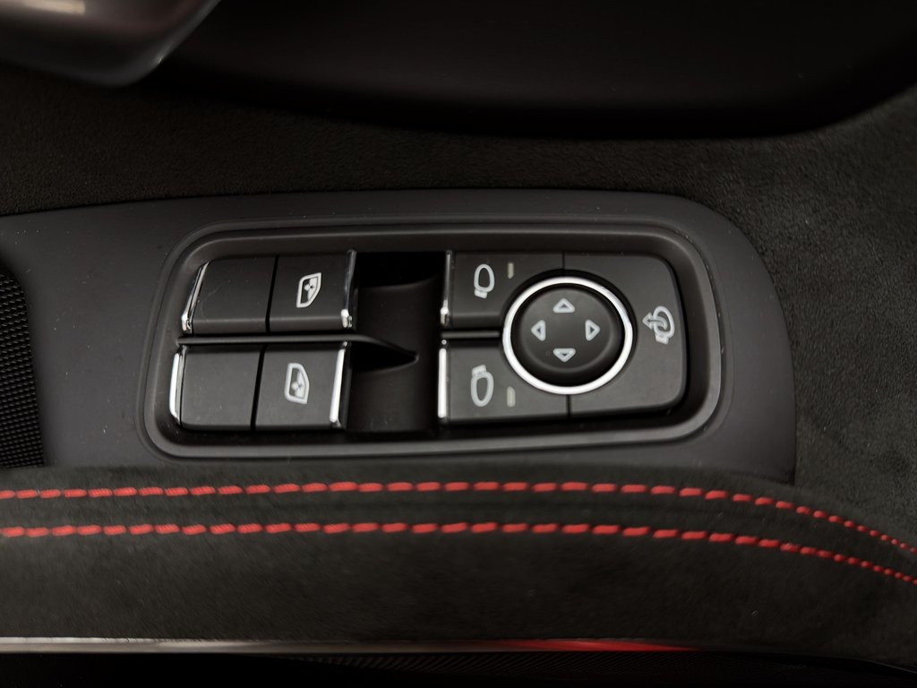 2024 Porsche 718 Boxster GTS 4.0 Roadster in Laval, Quebec - 34 - w1024h768px