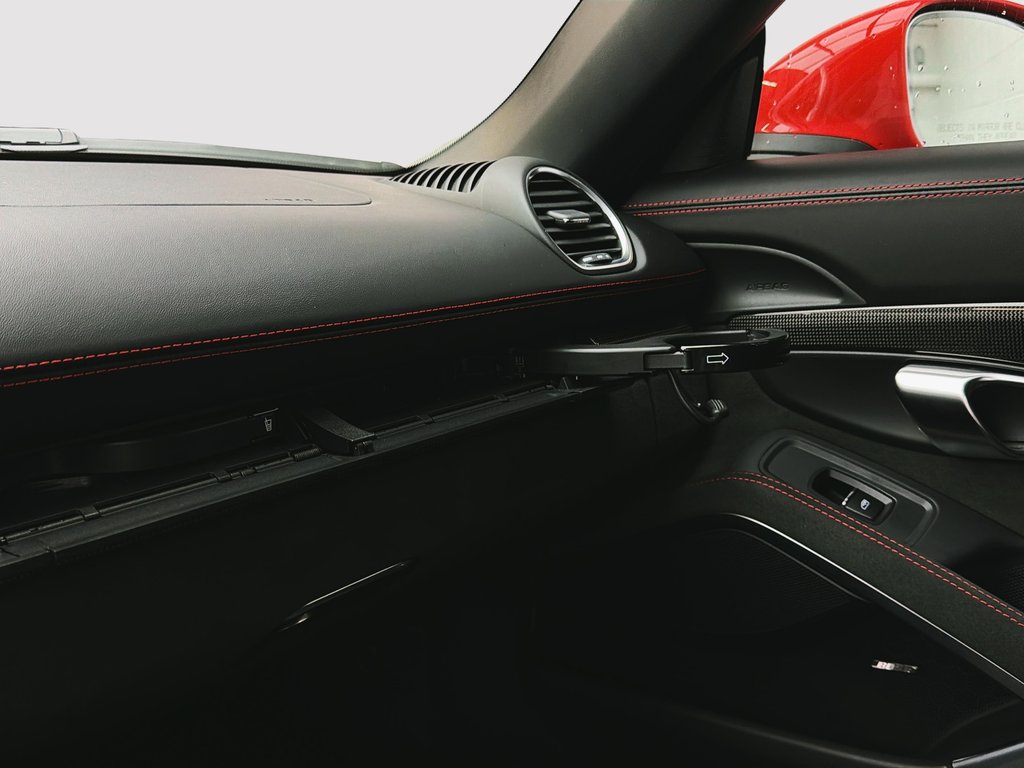 2024 Porsche 718 Boxster GTS 4.0 Roadster in Laval, Quebec - 31 - w1024h768px