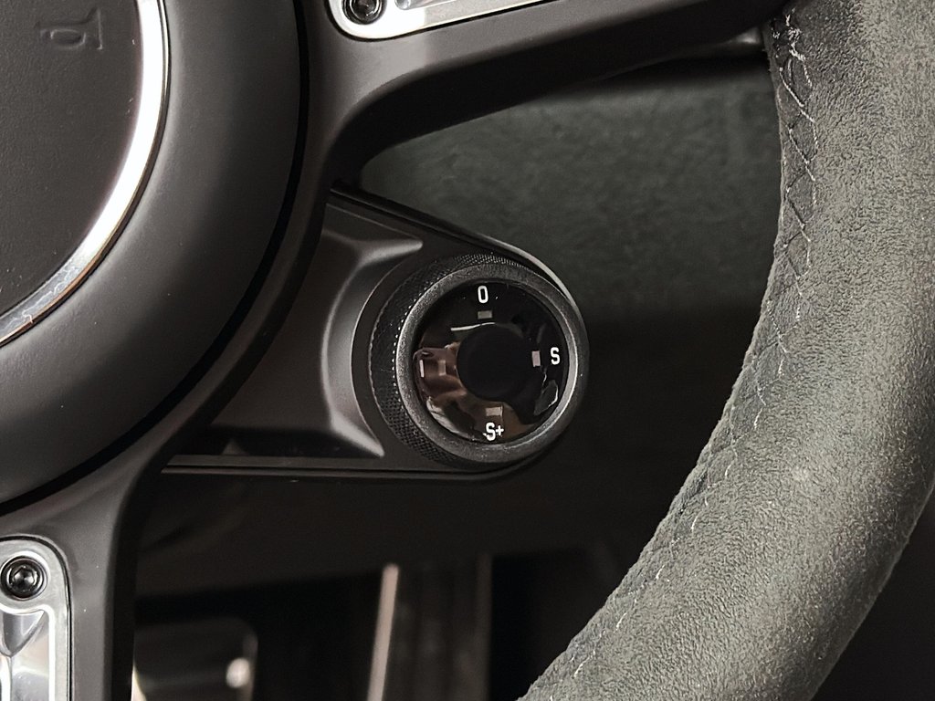 2024 Porsche 718 Boxster GTS 4.0 Roadster in Laval, Quebec - 21 - w1024h768px