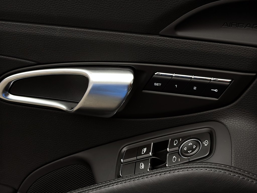 2025 Porsche 718 Boxster S PASM Sport Suspension in Laval, Quebec - 31 - w1024h768px