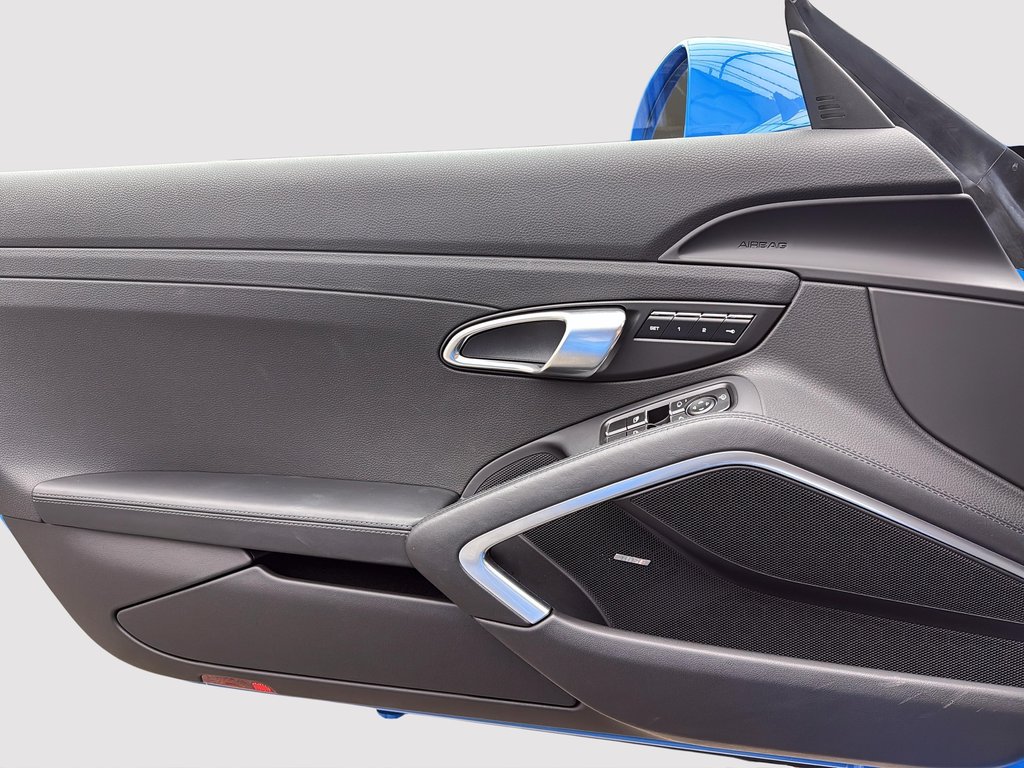 2025 Porsche 718 Boxster S PASM Sport Suspension in Laval, Quebec - 30 - w1024h768px