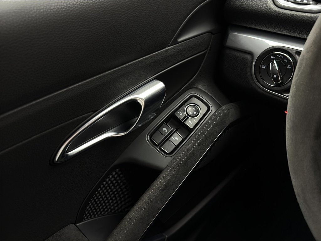 2018 Porsche 718 Cayman GTS Manual, BOSE in Laval, Quebec - 23 - w1024h768px